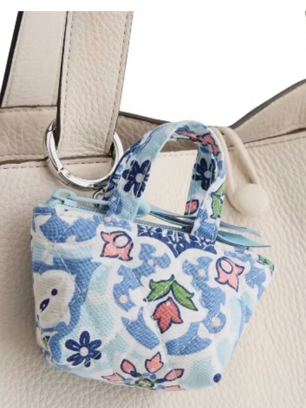 🎉Vera Bradley Light Blue Floral Quilted Mini Tote Keychain